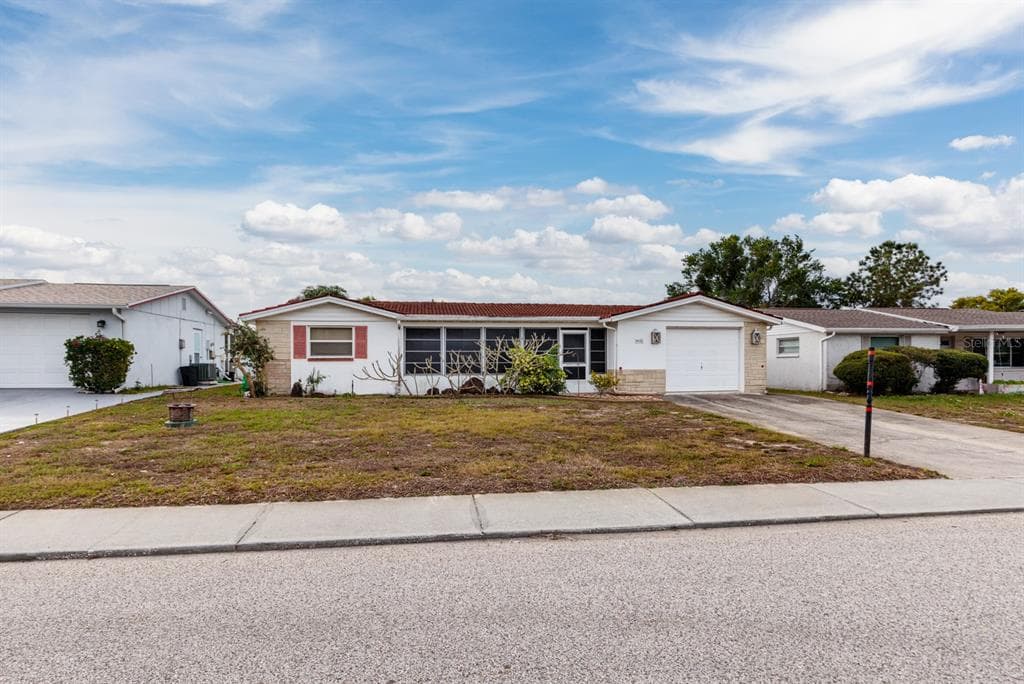 5650 MOCKINGBIRD DRIVE NEW PORT RICHEY, FL 34652