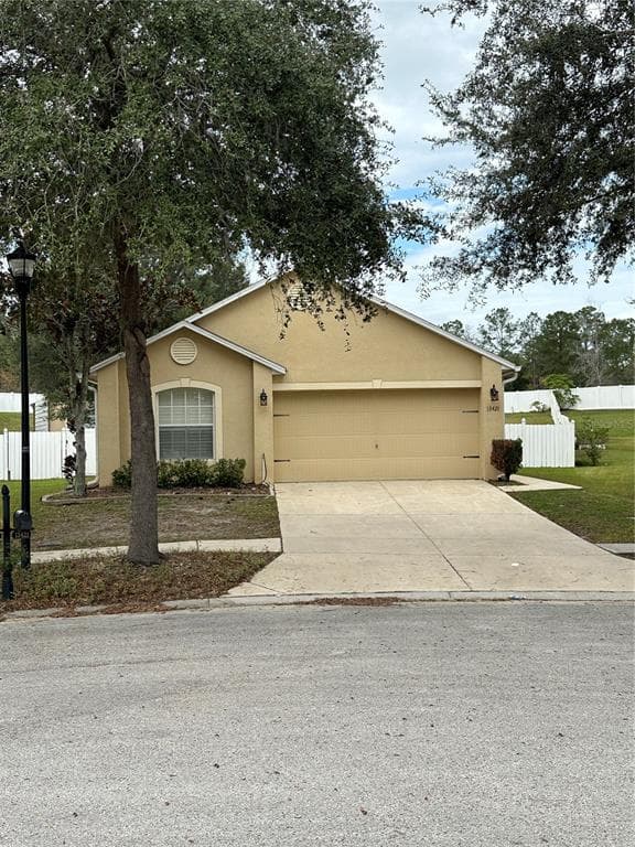 13421 WATERFORD CASTLE DRIVE DADE CITY, FL 33525