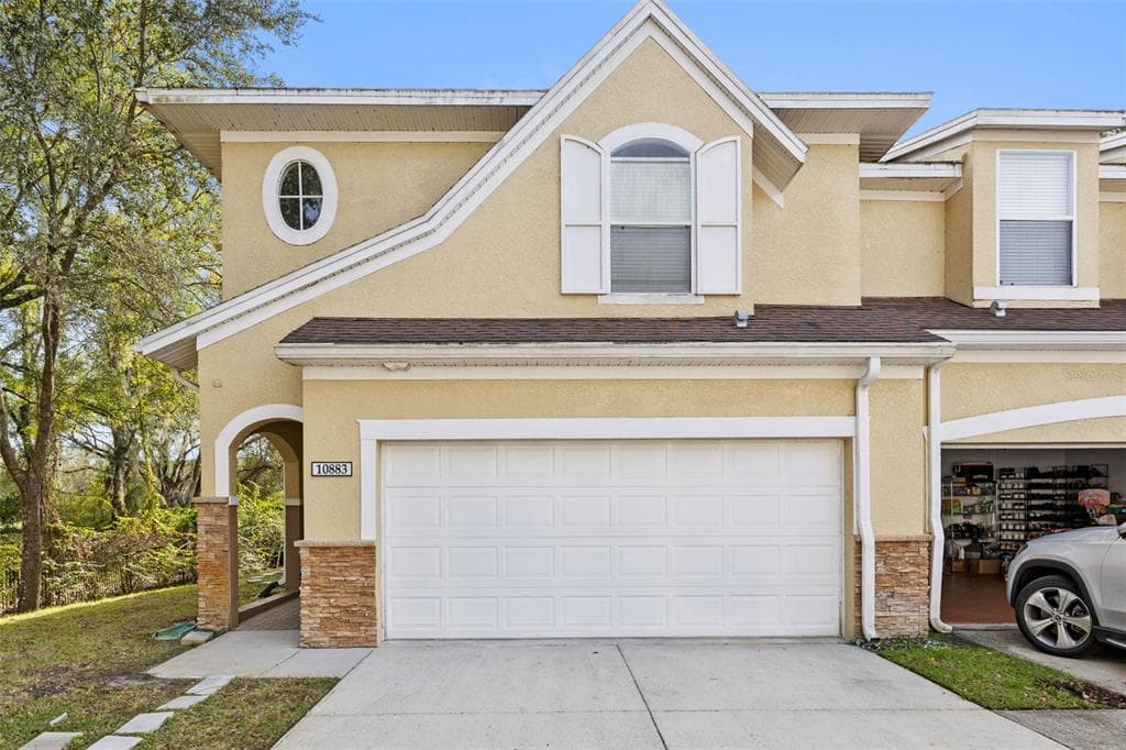 10883 DRAGONWOOD DR TAMPA, FL 33647