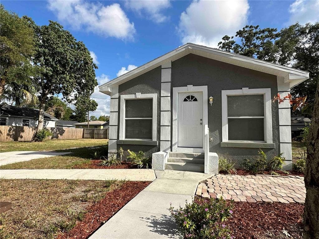 1139 TANGERINE STREET CLEARWATER, FL 33755