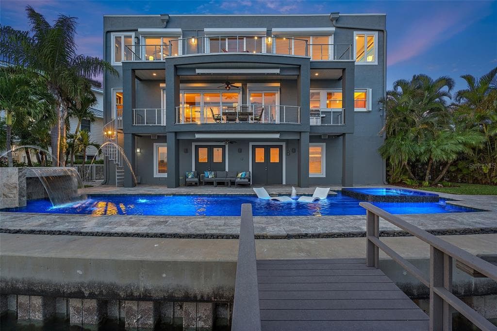 16004 5TH STREET E REDINGTON BEACH, FL 33708