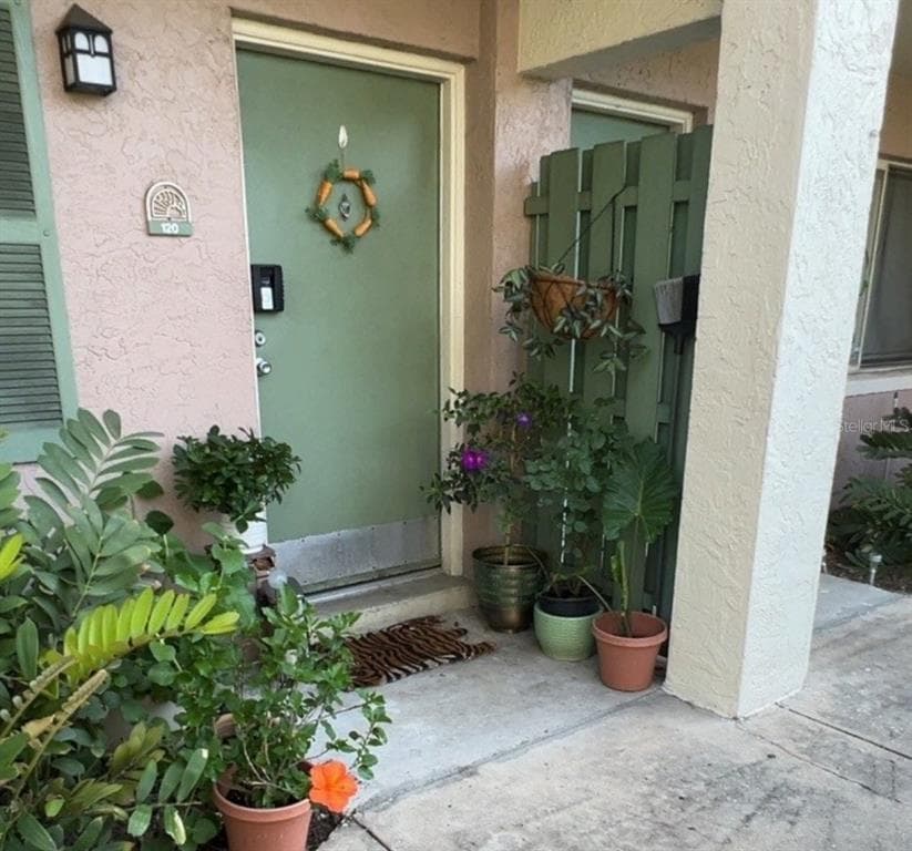 122 WATER FRONT WAY UNIT 120 ALTAMONTE SPRINGS, FL 32701
