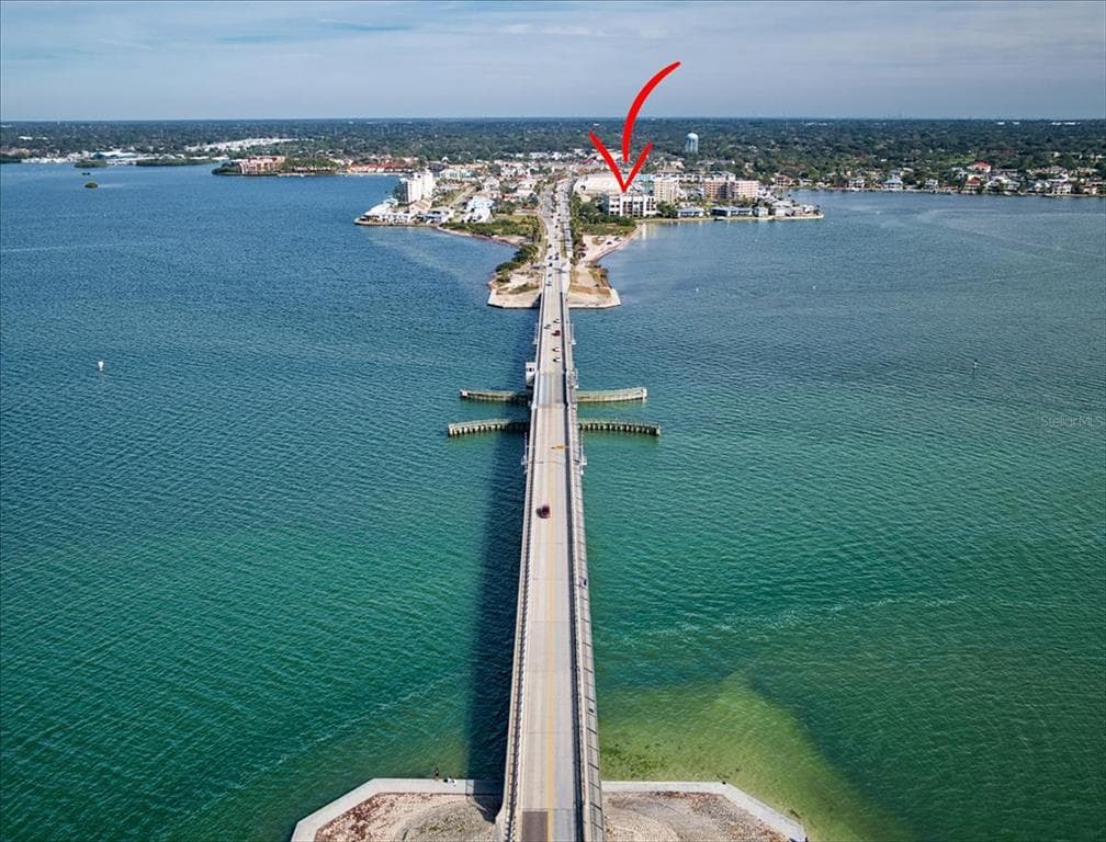 2598 GARY CIRCLE UNIT 304 DUNEDIN, FL 34698