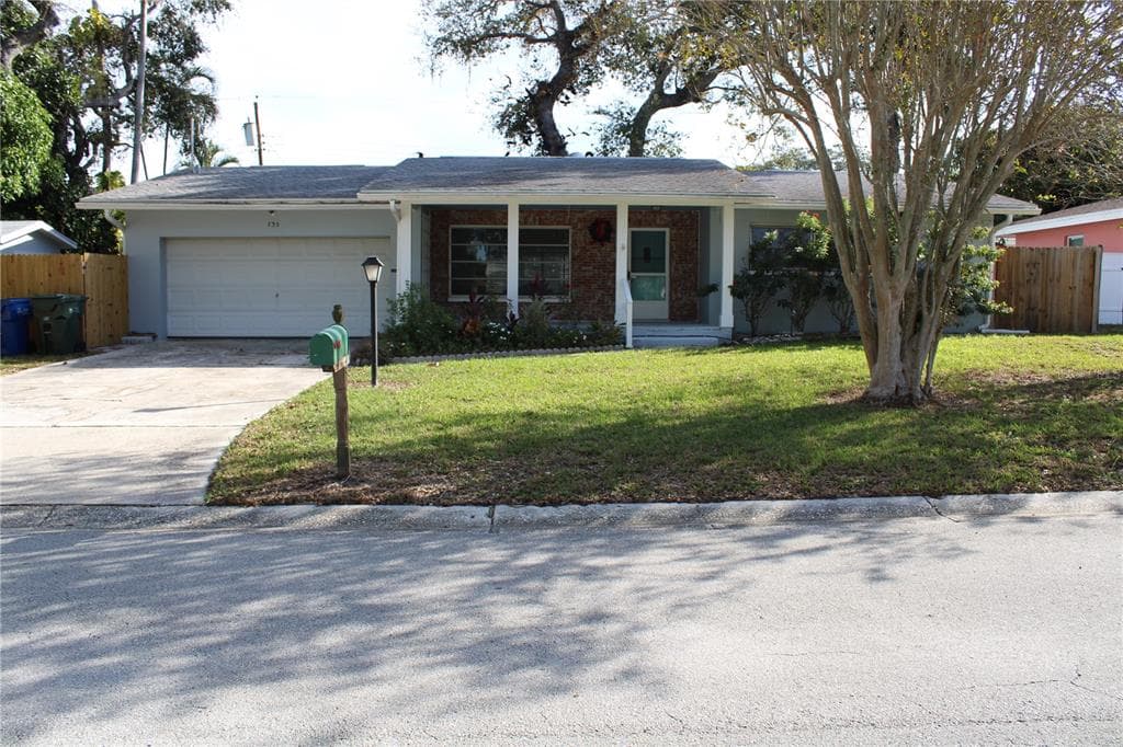 735 CRESCENT DRIVE LARGO, FL 33770