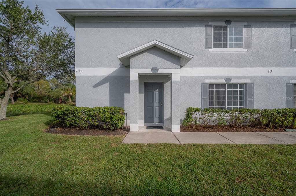 4122 GRADSTONE PLACE TAMPA, FL 33617