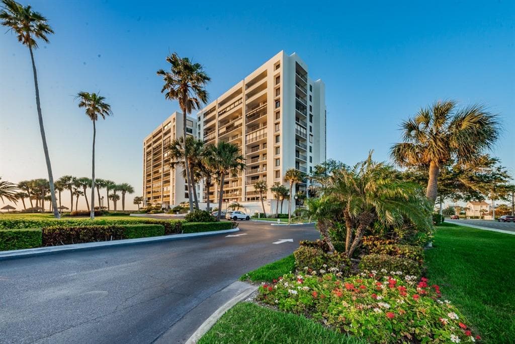 1460 GULF BOULEVARD UNIT 402 CLEARWATER, FL 33767