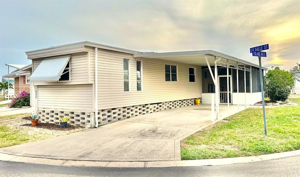 9790 66TH STREET N UNIT 16 PINELLAS PARK, FL 33782