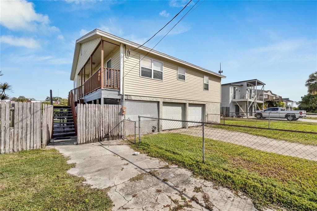 9119 BRUNSWICK LN TAMPA, FL 33615