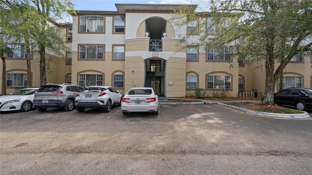 17106 CARRINGTON PARK DRIVE UNIT 630 TAMPA, FL 33647