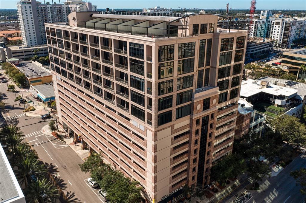 175 2ND STREET S UNIT P-03 ST PETERSBURG, FL 33701
