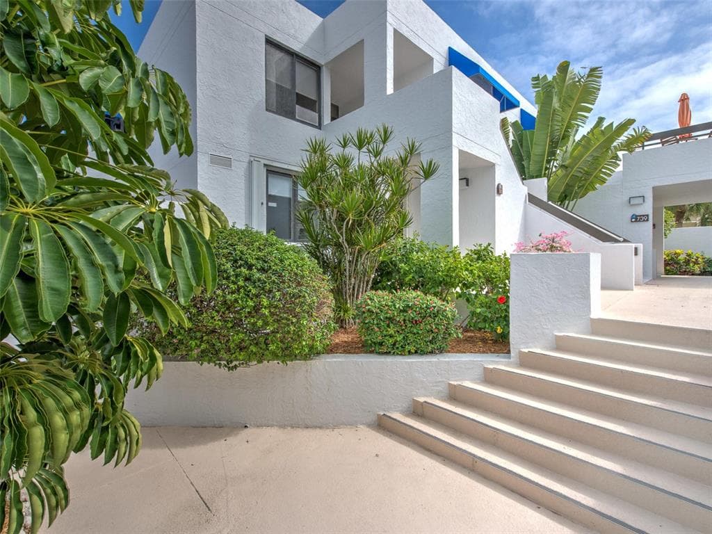 741 BAYPORT WAY UNIT 741 LONGBOAT KEY, FL 34228