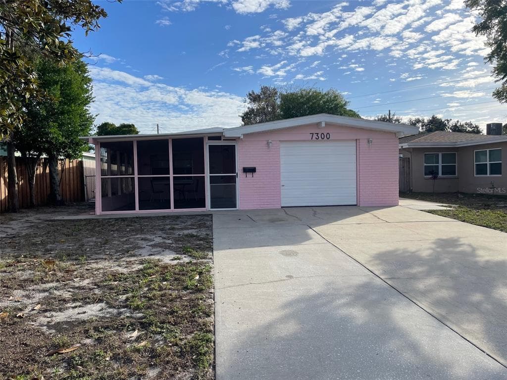 7300 34TH AVENUE N ST PETERSBURG, FL 33710