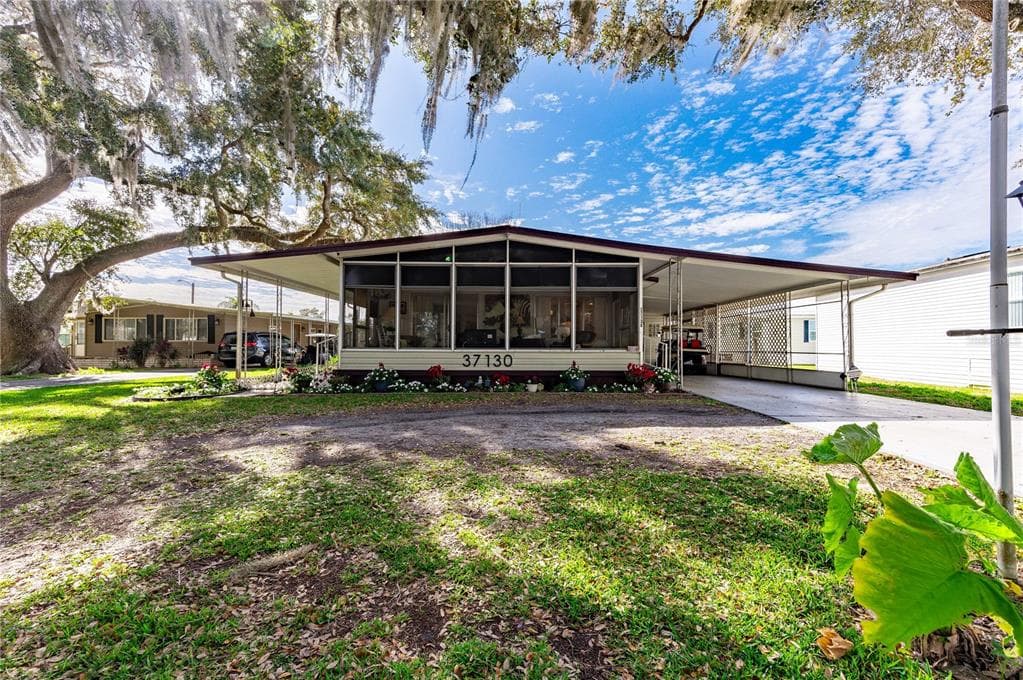 37130 LAKEWOOD DRIVE ZEPHYRHILLS, FL 33542