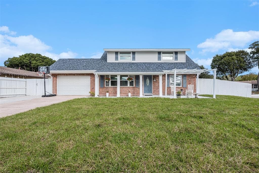 12311 JULIA ST SEMINOLE, FL 33772