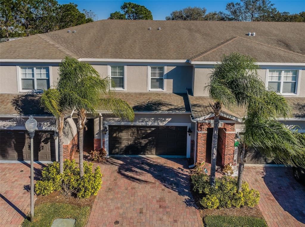 1575 HILLVIEW LANE TARPON SPRINGS, FL 34689