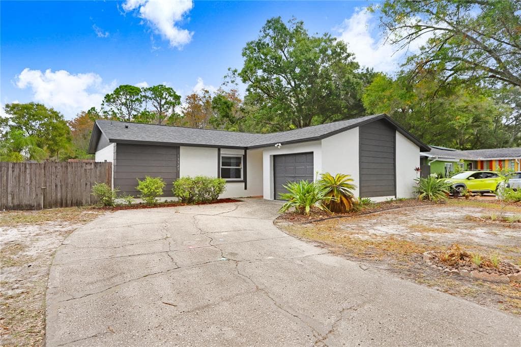 13929 PATHFINDER DRIVE TAMPA, FL 33625