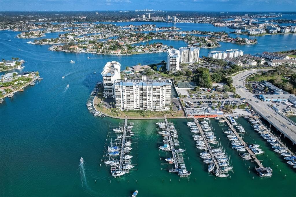 9495 BLIND PASS ROAD UNIT 307 ST PETE BEACH, FL 33706