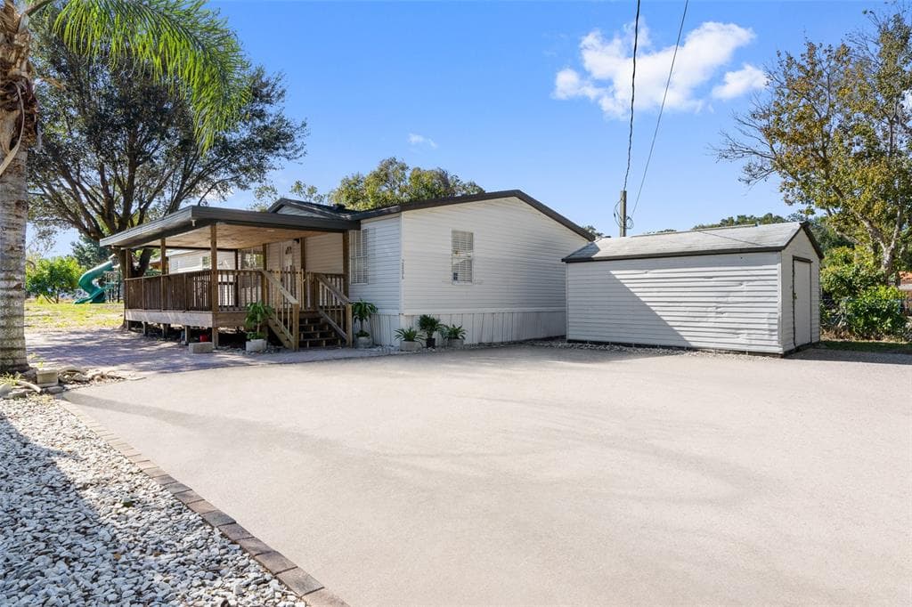 2806 CHARLES PATHE DRIVE RUSKIN, FL 33570