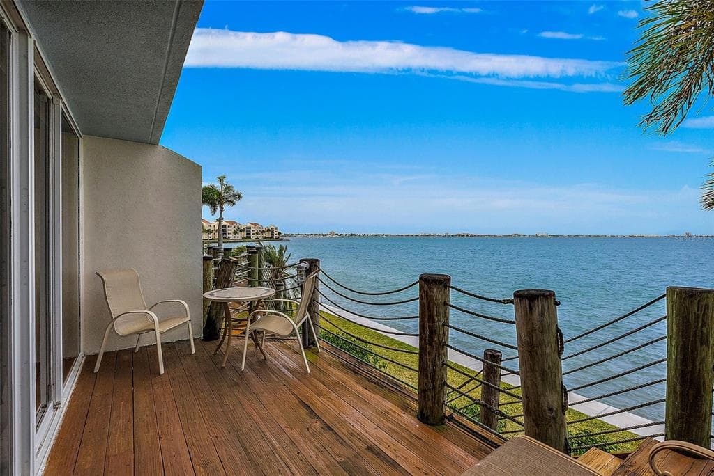 5279 ISLA KEY BOULEVARD S UNIT 114