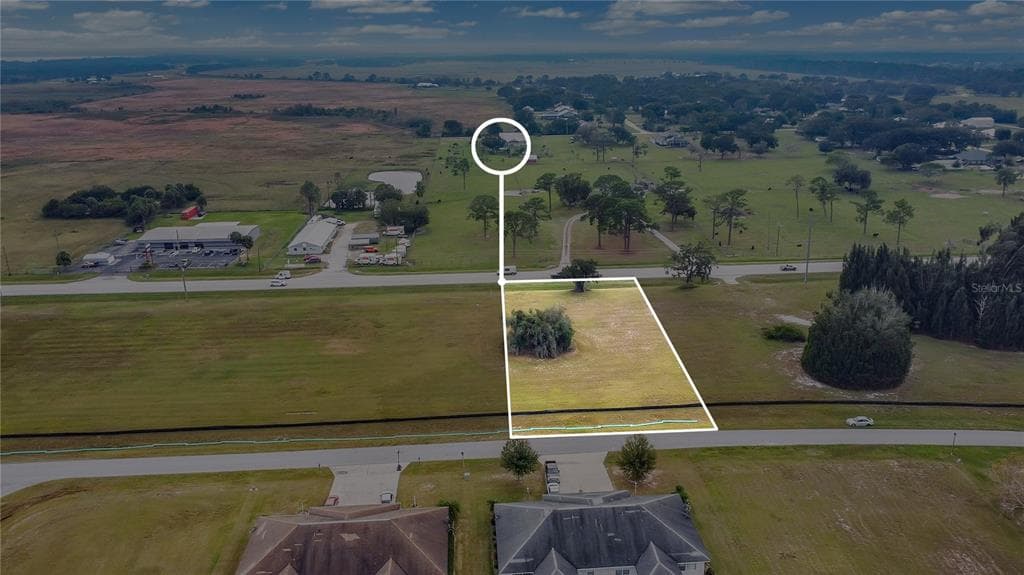 8260 COZUMEL LANE SEBRING, FL 33876