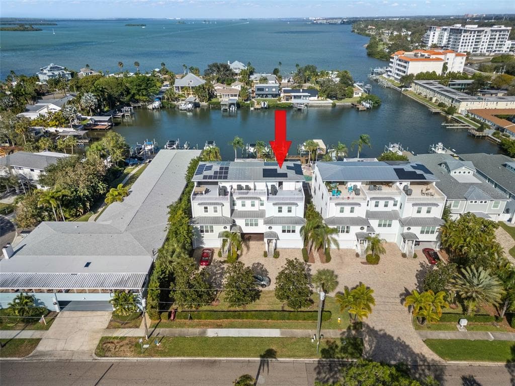 318 VENETIAN DRIVE CLEARWATER, FL 33755