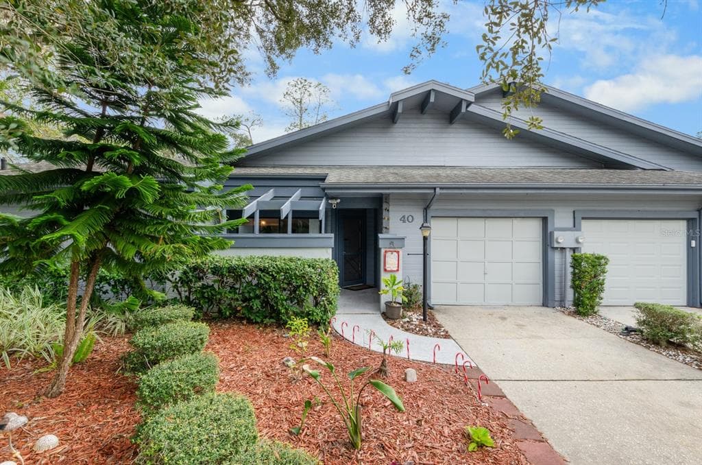40 MORNING DOVE PLACE OLDSMAR, FL 34677