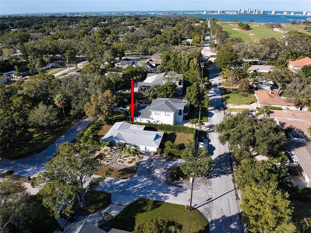 1000 VARONA STREET BELLEAIR, FL 33756