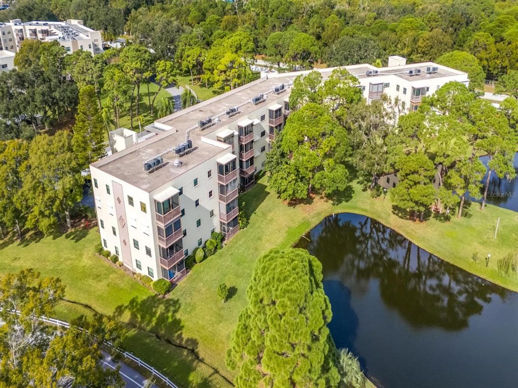 6188 80TH STREET N UNIT 402 ST PETERSBURG, FL 33709