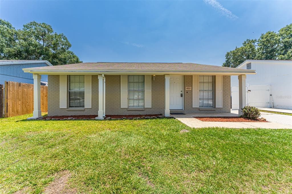 16017 WOODPINE DRIVE TAMPA, FL 33618