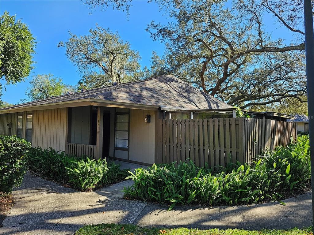 3210 DEER COURT BRANDON, FL 33511