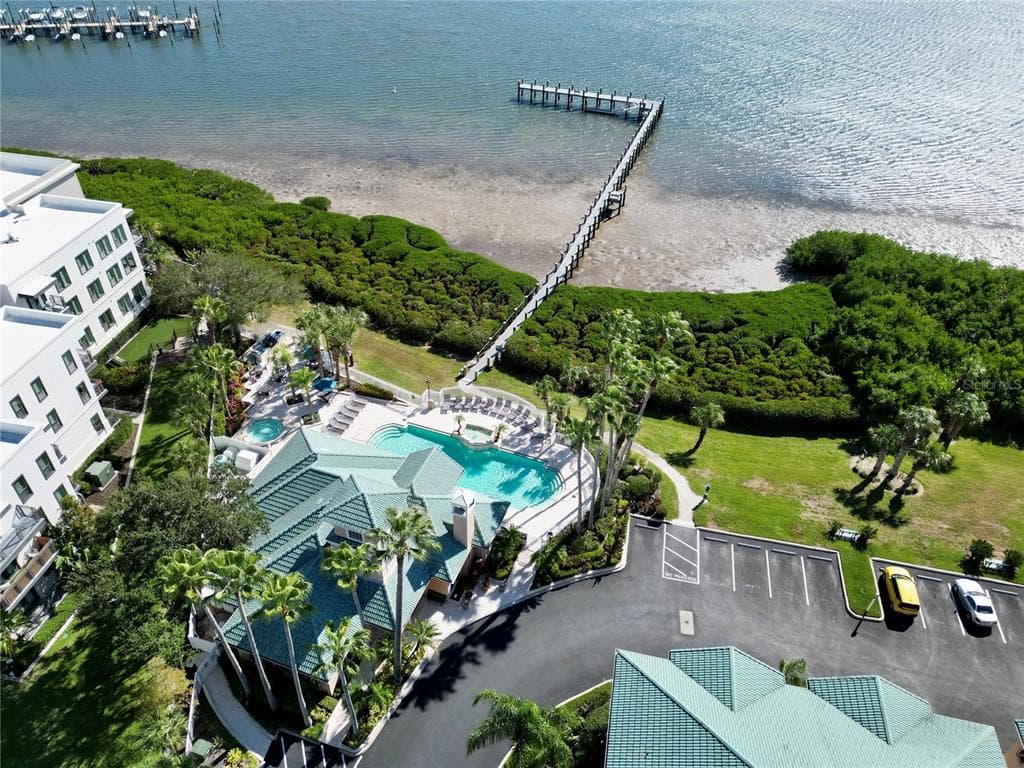 3308 BAY CLUB CIRCLE TAMPA, FL 33607