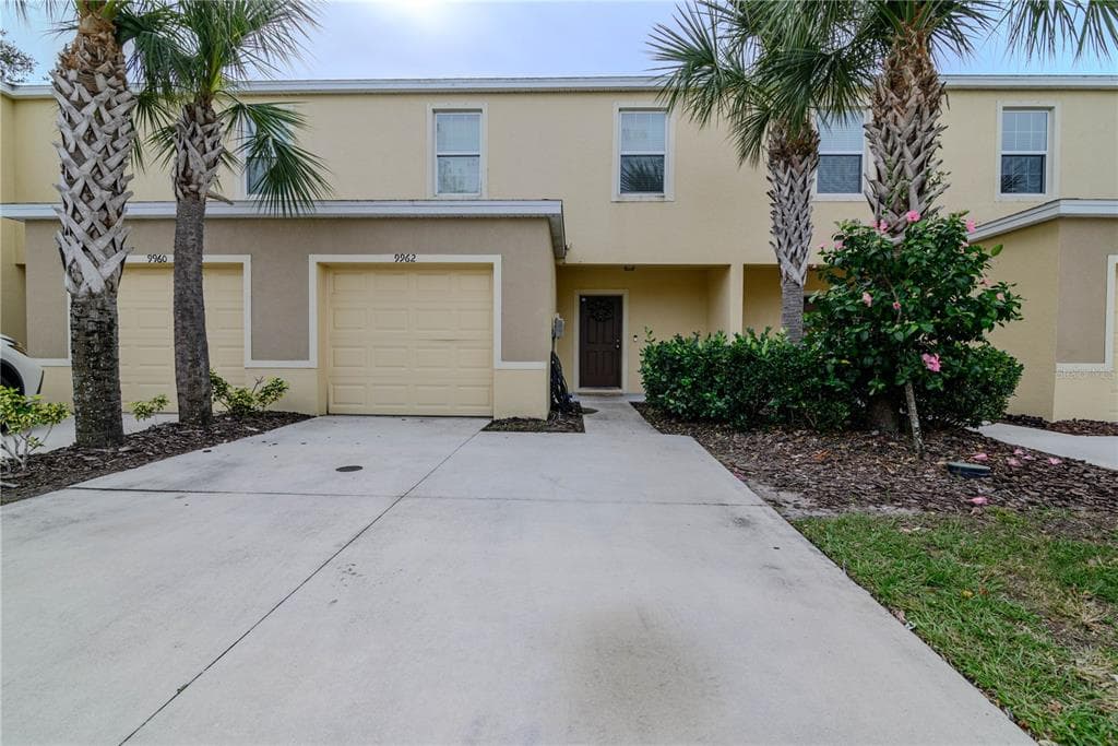 9962 HOUND CHASE DRIVE GIBSONTON, FL 33534
