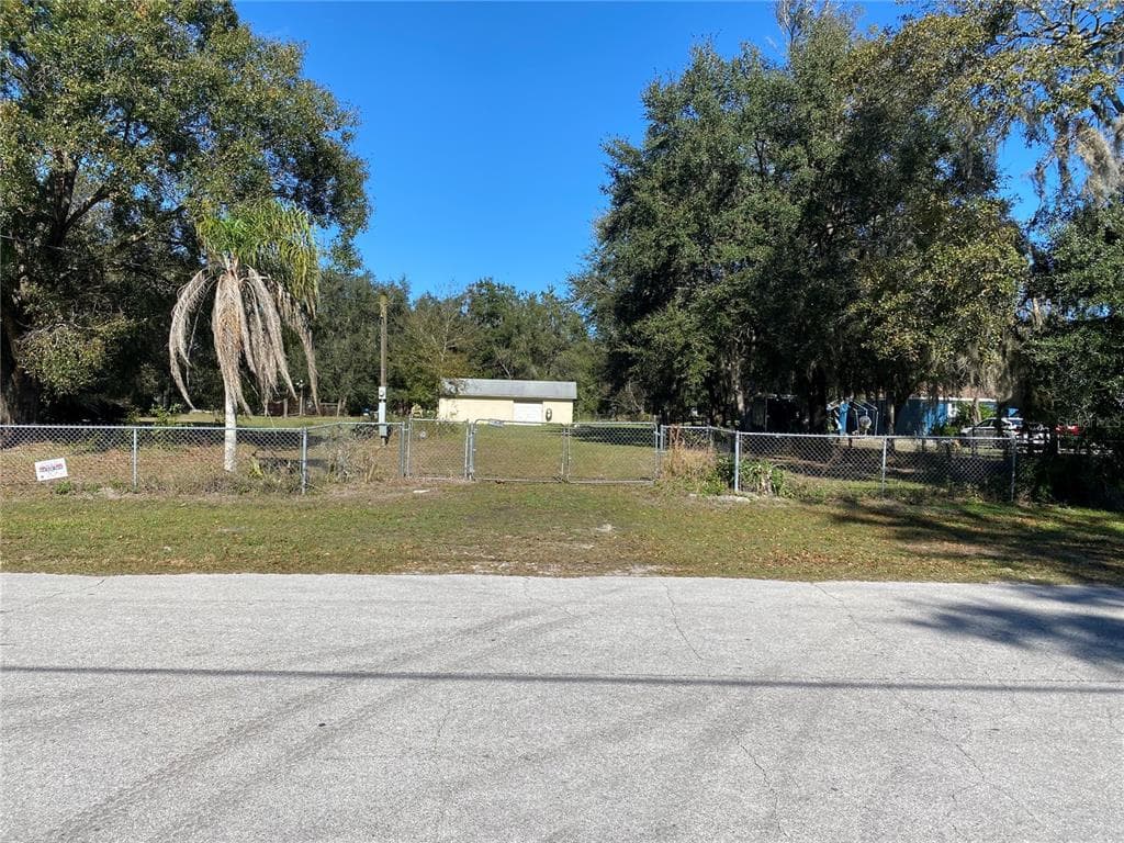 30447 EASTPORT DRIVE WESLEY CHAPEL, FL 33545