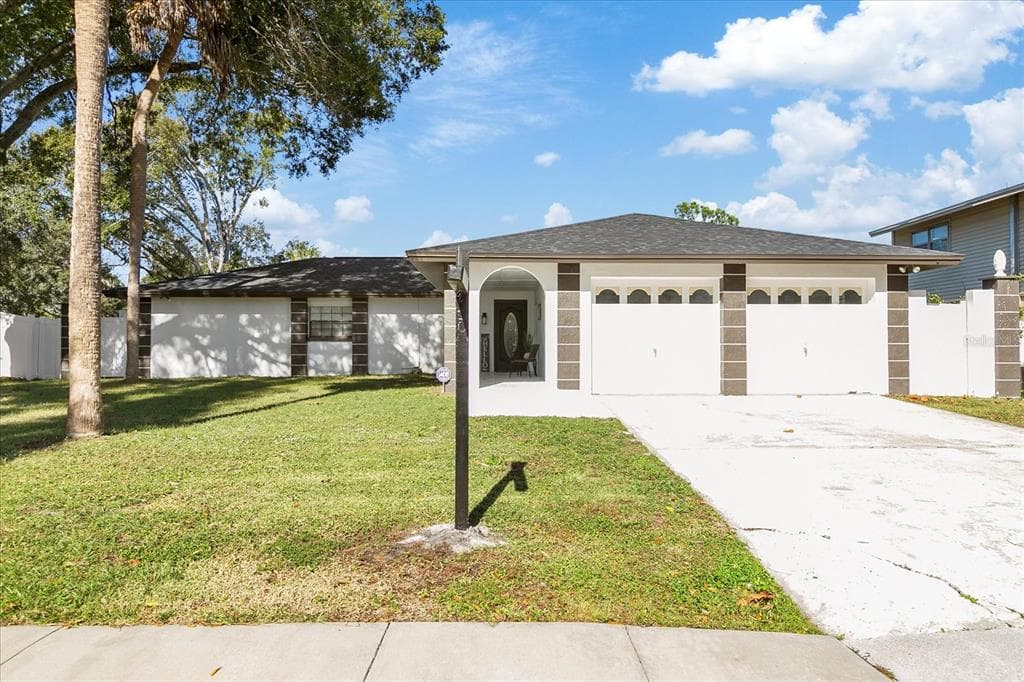 8315 FOUNTAIN AVENUE TAMPA, FL 33615