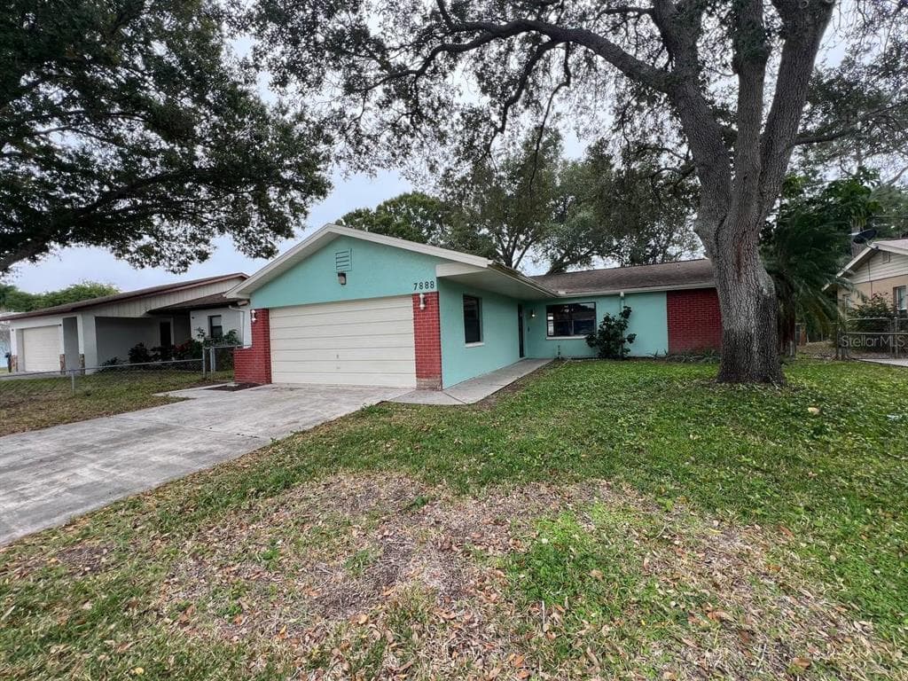 7888 SHADOW RUN DRIVE LARGO, FL 33773