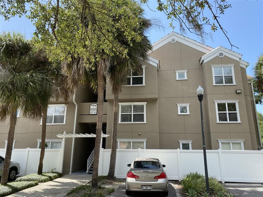 15215 AMBERLY DRIVE UNIT 210 TAMPA, FL 33647