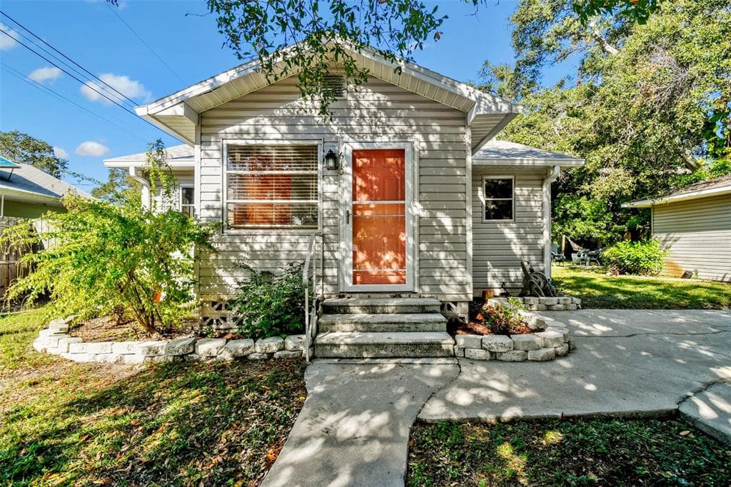 610 2ND AVENUE NW LARGO, FL 33770