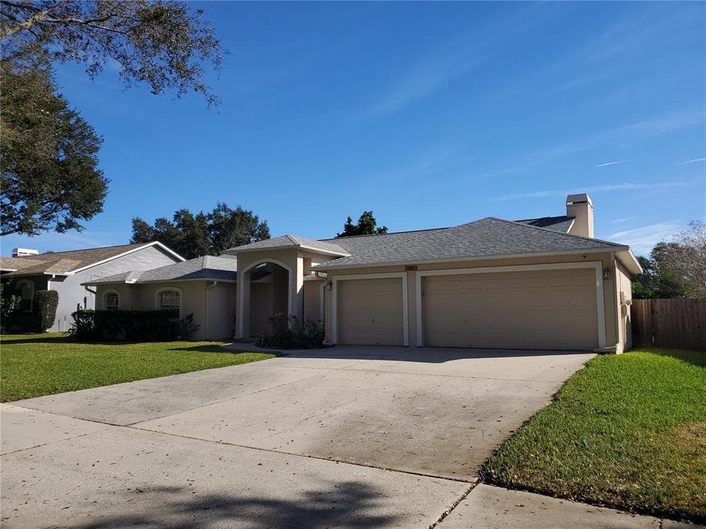 2705 BENT LEAF DRIVE VALRICO, FL 33594