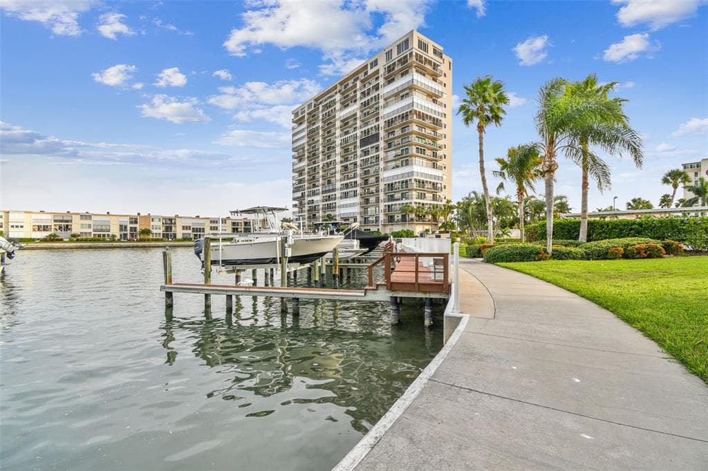 7300 SUN ISLAND DRIVE S UNIT 1104 SOUTH PASADENA, FL 33707
