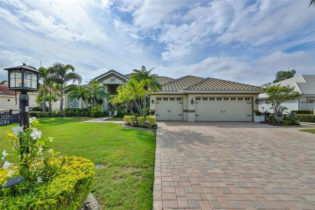 2029 S PEBBLE BEACH BOULEVARD SUN CITY CENTER, FL 33573