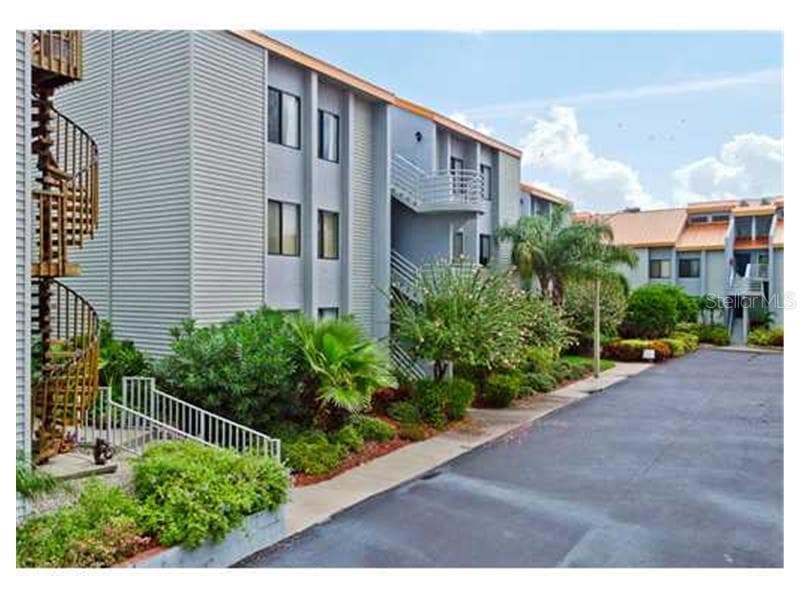 557 PINELLAS BAYWAY S UNIT 221 TIERRA VERDE, FL 33715