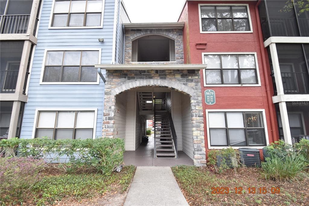 8679 KEY ROYALE LANE UNIT 301 TAMPA, FL 33614