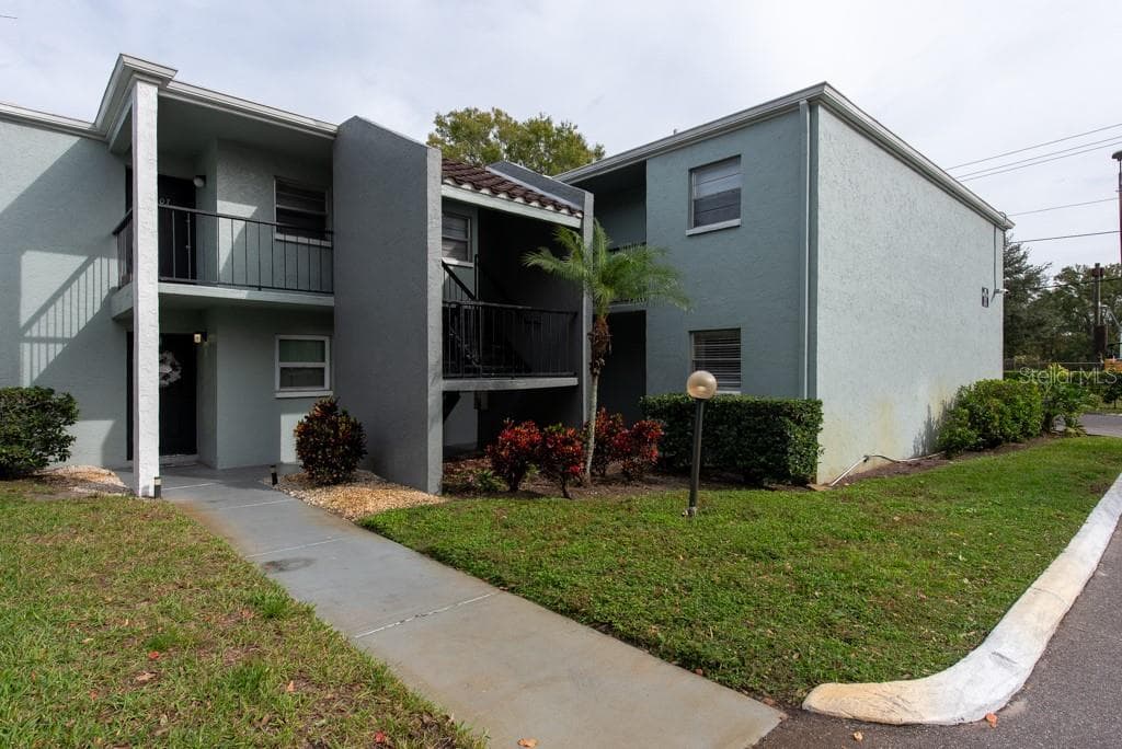 2856 SOMERSET PARK DRIVE UNIT 101 TAMPA, FL 33613