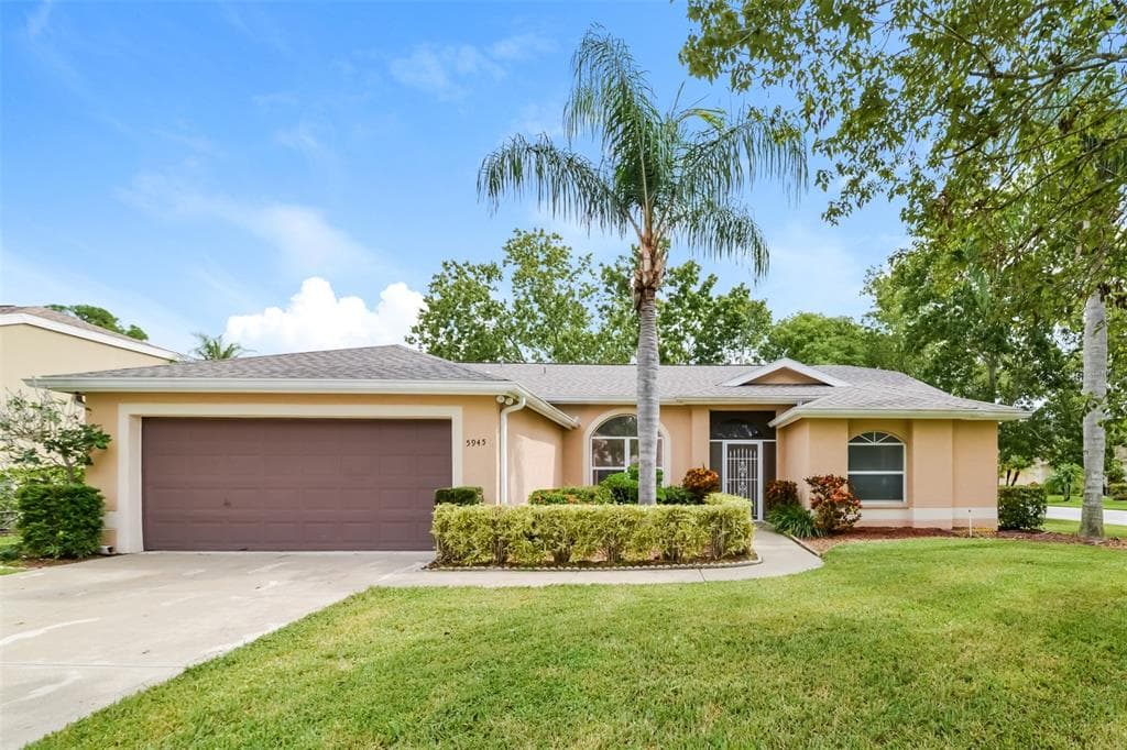 5945 JAVA PLUM LANE BRADENTON, FL 34203