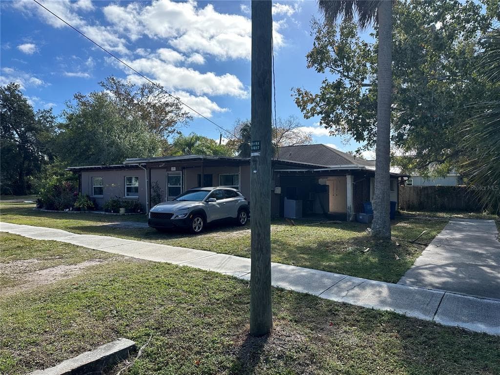 131 BUCKINGHAM AVENUE W OLDSMAR, FL 34677