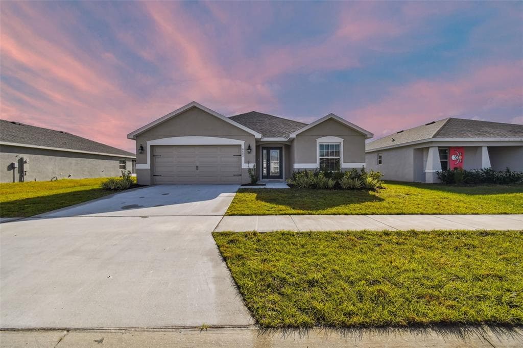 6884 ABBYWOOD LANE ZEPHYRHILLS, FL 33541