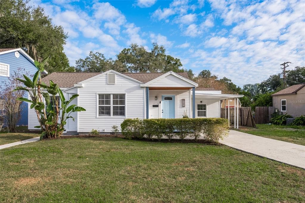 911 W CANDLEWOOD AVENUE TAMPA, FL 33603
