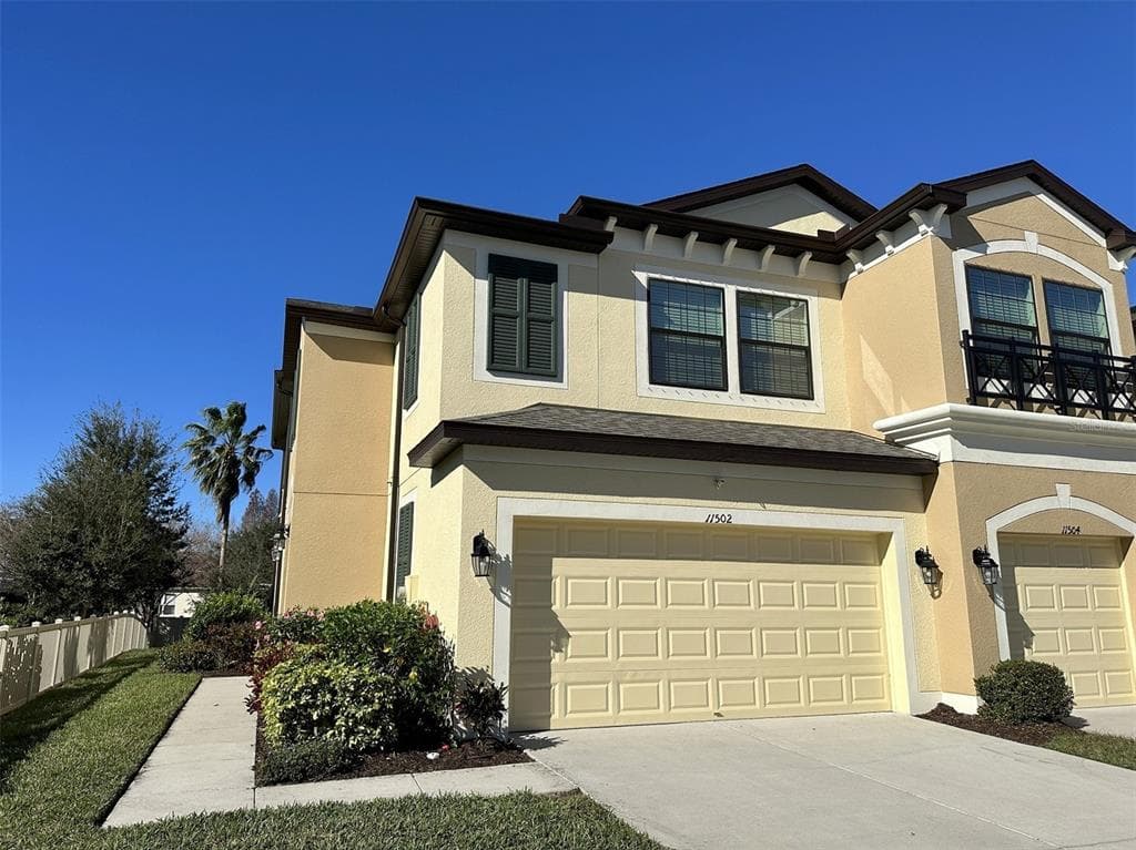 11502 CROWNED SPARROW LANE TAMPA, FL 33626