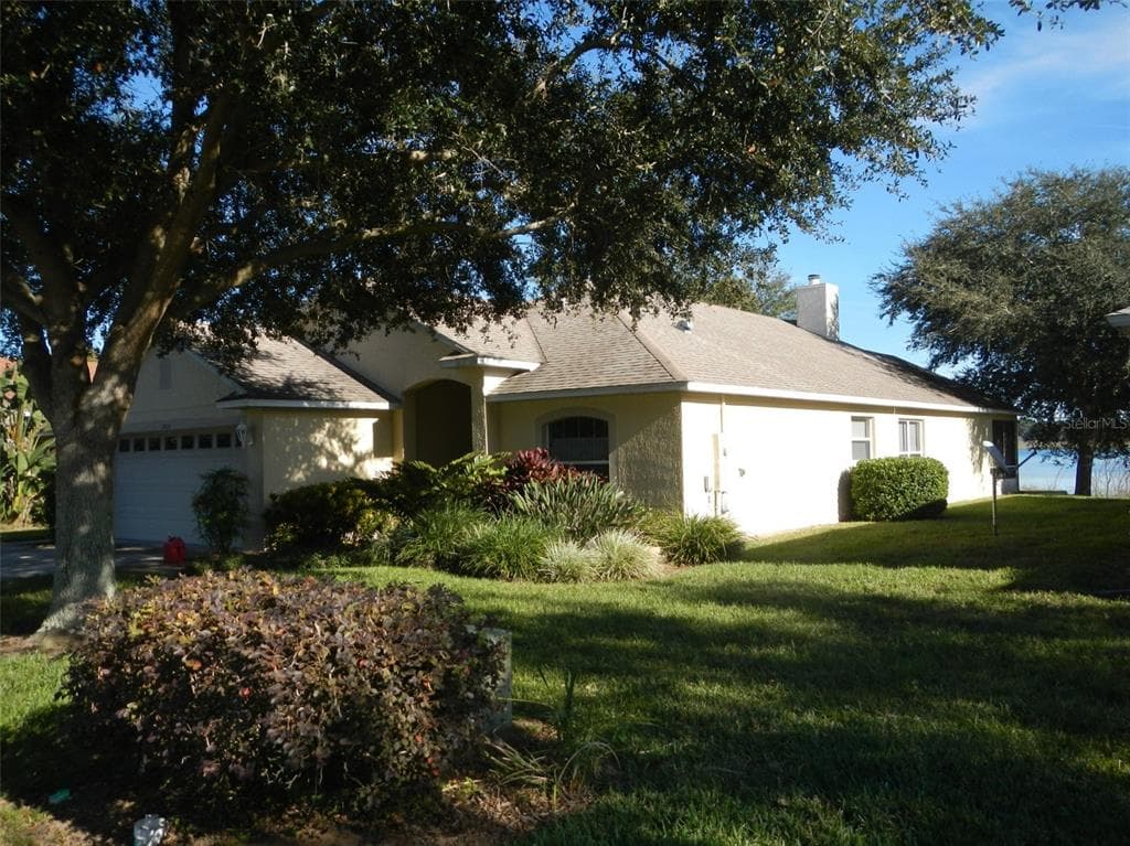 1809 LAKE VILLA DRIVE TAVARES, FL 32778