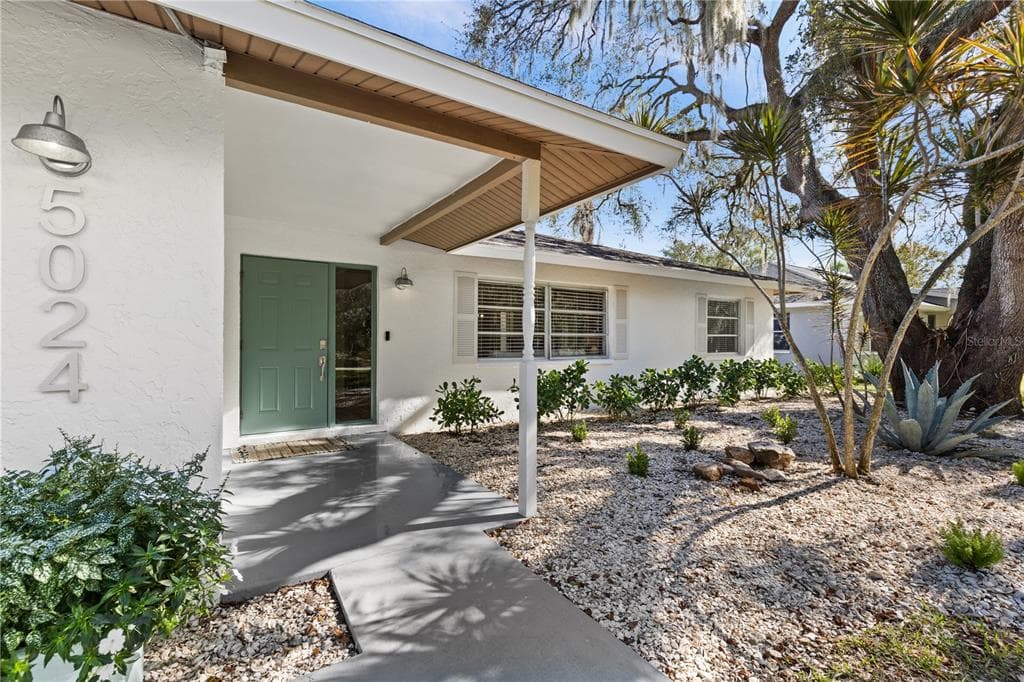 5024 MINK ROAD SARASOTA, FL 34235